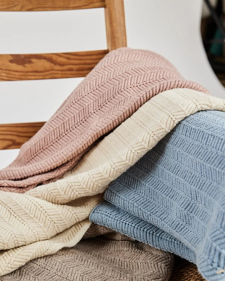 Wiegdeken visgraat motief - Merino wol - Blauw